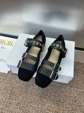 工厂价 迪奥 Dior 2025春夏新款D-Punk芭蕾舞娃娃女单鞋 CD字母logo五金皮带扣平底方头拼色跳舞鞋 市面顶级版本材质：鞋面进口小牛皮 进口羊猄皮 - 点击图像关闭