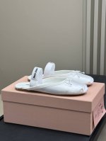 真丝 Miu Ss25芭蕾舞鞋 半拖版本 真丝鞋面&小羊皮鞋面 ，小公主气质拉满！ Size 35-41