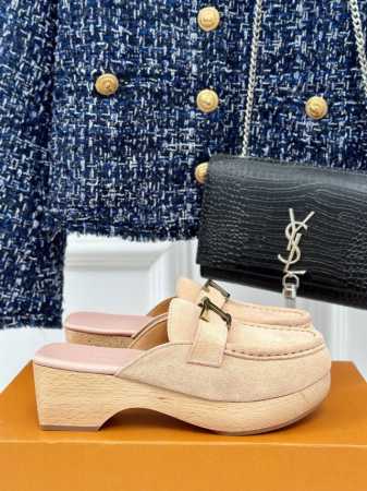厂价 Tod'S 经典爆款厚底金属扣 半拖系列 鞋面原版定制小牛皮 内里垫脚均为羊小皮 原版开模实木大底 跟高：5Cm 码数：35-39 40定制 - 点击图像关闭