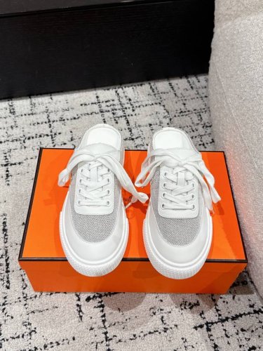 顶级版本 Hermes爱马仕 25 H系带 后空一脚蹬 运动鞋板鞋 半拖 工艺极致，同步专柜上新.鞋子的每一个细节都特别用心，相当惹眼，雅致的拼接元素，凸显不俗