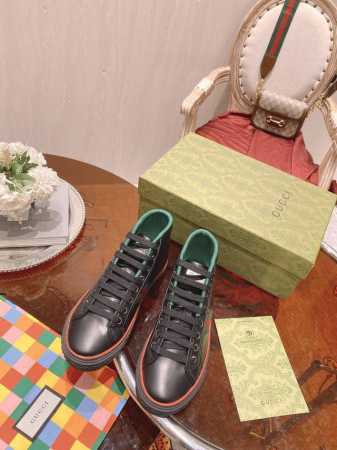女款 男款10 蜗牛上新 Arrival Gucci tennis 1977 经典系列帆布鞋 火爆推荐款，G+1977×Disney 合系作列 GG帆布成制融品 - 点击图像关闭