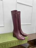 顶级版本Gucci经典走秀款马衔扣粗跟弹力长靴 太时髦了,各大网红上脚,一鞋难求 马衔扣复古设计，简直不要太好看！ 鞋面:进口小牛皮 内里垫脚:均为羊皮 大底: