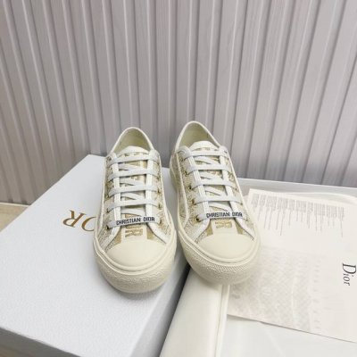 高版本 Dior 迪奥 平底运动鞋采用全刺绣标志性图现货高品质 Dior 迪奥 平底运动鞋采用全刺绣标志性图案 市场顶级品质国外专柜爆款 非市场普通仿版 面料采