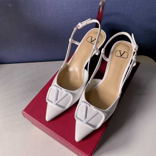 出厂 Valentino 华伦天奴 经典V扣漆皮尖头单鞋 高跟凉鞋 跟高：平底、4Cm、6Cm、8Cm、10Cm 码数：34-42