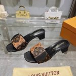 lv铆钉拖鞋.35-42出厂价p