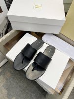高品质出厂 The Row平底拖鞋 夹脚人字拖 高跟拖鞋 上脚马上会惊艳到你的一款拖鞋Tr拖鞋闭眼入都不会后悔一切那么恰到好处！ 鞋面：定制进口小牛皮 内里：进