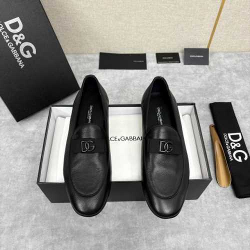 d&G 杜嘉-班纳 Dolce&Gabban* 莫卡辛便鞋 男士乐福鞋皮鞋 以全新版本创意呈现 采用亮面漆皮 雾面开边珠 粒面牛皮 打蜡牛皮 高丝光磨砂牛皮饰以