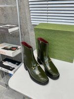 工厂价 高版本Gucci秋冬新款女士马丁靴 原版购入开发这款踝靴匠心装饰经典字母造型配件。该配件灵感源自70年代Gucci典藏腰带扣设计，经现代美学演绎后成为品