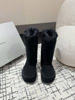 男+20 #情侣款 Balenciaga巴黎世家 24 秋冬 阿拉斯加 情侣雪地靴 长靴 洛杉矶大秀之后引来一波新的高潮 简直太炸了 众多明星纷纷种草 ，说是雪