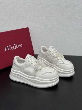 Mqyjlee 2025春季新品奶呼呼高颜值Miu系甜酷珍珠厚底小白鞋 优雅与舒适的梦幻邂逅， 每个女孩的鞋柜里，都该有这样一双小白鞋， 鞋身之上，精致珍珠如灵 - 点击图像关闭