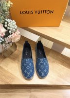 女款 男款 Louis Vuityon 路易威登 渔夫鞋本款Starboard平底帆布便鞋选取Monogram丹宁布，与皮具系列设计遥相呼应。麻绳编底延续传统格