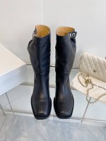 Isabel Marant 24 伊莎贝尔秋冬新品 进出专柜无压力 一眼心动 貌美西部战靴 慵懒法式 软糯舒适 超舒服的一款 超好穿 鞋面：进口牛京 牛皮 内里