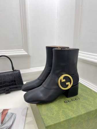 GUCCI 古奇 时尚大爆款 巧妙运用方形鞋头GG扣等设计时尚风范 面料：粒面牛皮 羊皮 内里：垫脚 进口羊皮 跟高：5.5cm 意大利真皮大底一比一生产 码数 - 点击图像关闭