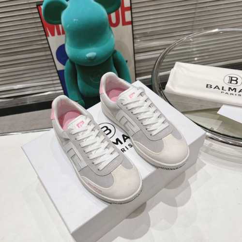 实价不让利 。Balmain Swan巴尔曼运动鞋 原版买入5200 皮革鞋舌压印棱形图案和对比色pb微标，彰显与众不同的设计理念，提升出街吸睛效果，多材质拼接