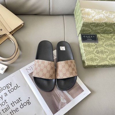 出厂： Gucci 古驰2025顶级专柜 初夏情侣新款 官网上新 独家首发 Gucci 古驰 25S 初夏情侣拖 古驰拖鞋 古驰情侣穿搭 Gucci拖鞋 Guc