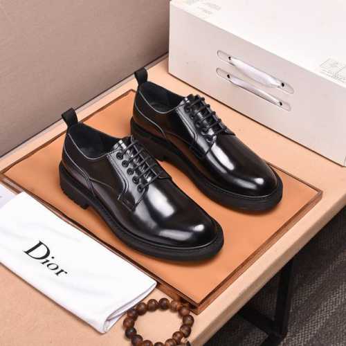 水染牛里 原单品质Dior .迪奥 原单代购、高端皮鞋、面料：采用意大利进口擦色开边珠牛皮水染牛里 牛皮里特供原版轻便发泡大底、做工精细、实物拍摄Size：38