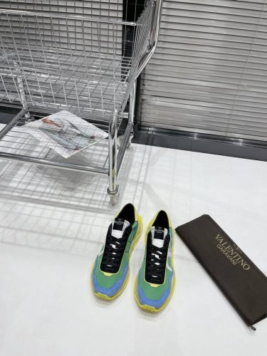 实价： 限男款 顶级版本 Valentino华伦天奴V家 新款Netrunner系列 休闲 气垫 运动鞋 原版购入开发 做货 各种色彩搭配吸睛十足，激活魅力无限