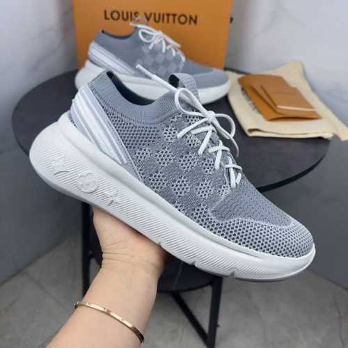 上新Louis Vuitton路易威登2025新款Louis Vuitton系带系列！鞋面复杂飞织工艺现已火爆登场，专柜LV形状压花拼接原图案，原版原材料，面料