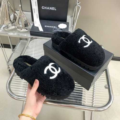 出厂价 CHANE*小香 24 新款毛毛拖鞋真的太可爱啦 柔软蓬松的毛毛 舒服暖脚！ 秋冬搭配子休闲又慵懒 上脚真的好看又时髦！美腻美爆了！ 进口羊毛 手感细腻