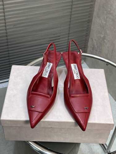 jimmy Choo｜周仰杰新款尖头高跟鞋单鞋凉鞋 Jc家永恒经典之作 简约设计 满满的少女风 既摩登又复古的味道 非常的简连衣裙还是牛仔裤 它都能成为点睛之笔
