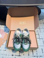 代购级 miu Miu 25Ss 春夏新款走秀Miumiu 德训 休闲鞋 秀场工艺来自Miu Miu系列的细节特写 新季的潮流要素一 与此刻挚爱的概念 多元对撞