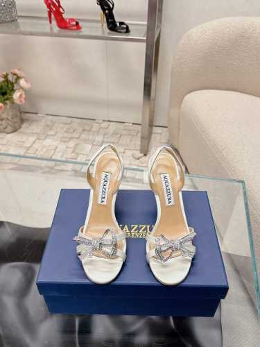 Aquazzur* 菠萝早春专柜新品仙女时装鞋系列，大量上新同步官网全系列均可定制龙年主打一个火爆，全网各大网红纷纷开秀，绝美的穿搭系列！ ★★★★★ 鞋面 真