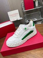VALENTINO华伦天奴V家Freedots系列 情侣款 铆钉 休闲 运动鞋 滑板鞋 原版购入开发 做货 檀健次同款VALENTINO GARAVANI FR