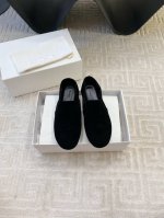出厂价 The Row 圆头一脚蹬乐福鞋平底单鞋。法式优雅气质在线、高级又时髦，可盐可甜，文艺又气质！四季可穿的单品，挂扣设计，好穿又好看，风魔全球经典著作，柔