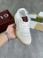 工厂价 实价 Gucci 古驰情侣款秋冬低邦走秀款休闲运动鞋，顶级版本！油边工艺一比一复刻。早春新款，打造属于完美的风格，又酷又飒 C位时髦穿搭 带复古加未来感