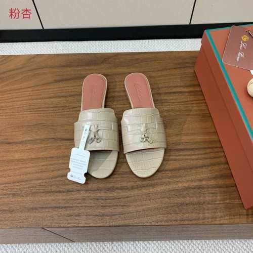 Loro Piana 石头纹平底拖鞋。鞋面石头纹牛皮，羊皮内里及垫脚。真皮中底，真皮包跟。进口真皮大底。码数：34-42 34、40、41、42定制不退换 批：