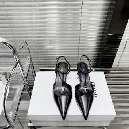 Celine 2024春夏小猫跟，尖鞋头造型，柔美的露脚设计，脚踝绑带。 Triomphe T字绑带设计，配有金属 Triomphe标志性元素绑带， 上脚真的超 - 点击图像关闭