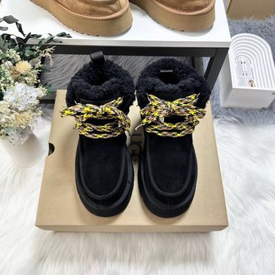 顶级版本 UGG1143954 芙卡拉系带便靴 官网主推款 秋冬美拉德穿搭必备 今年的黑马款 每个颜色都好搭配 超显腿细 各种穿法都很cool 版型超级正 原厂