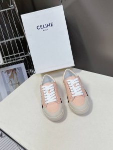 celine思琳25Ss春夏走秀凯旋门休闲鞋、As-01 系列运动鞋、Lisa、陈立农超多明星上脚、这一季运动小白鞋无论从楦型的轮廓隔板的拼接都让人耳目一新、前