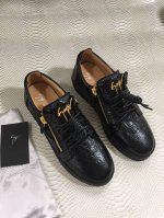 P390，低帮条纹！最新最高版本！重新开模定制！ 里外全牛皮 情侣款Giuseppe Zanotti 朱塞佩 萨诺第 高端单品原版高档合金属饰扣，头层小牛皮内里