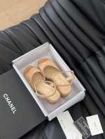Chanel 24C经典鱼嘴防水台高跟鞋 水台高度4Cm 后跟高度12Cm 鞋面麂皮 牛皮 内里羊皮 原版大底 Size:35-39 其他码数定做