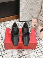 顶级品质 roger vivier fw24 mew arrival～ RV 2024钻扣玛丽珍新品+新版面 俏皮减龄又不失高级感，富家千金即视感 鞋面真丝布