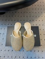 代购级 Alexande* Wang 大王 25Ss 铆钉 钻面网包头拖鞋 个性御姐风 超有质感 爱了爱了 该款设计简约上脚时尚舒服 夏季不可缺少的一款大王呈现