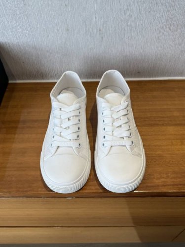 顶级品质 prada Ss25 New Arrival p家2025夏 新款三角标帆布鞋 这一季的帆布鞋相对于24款的帆布鞋而言没有那么的笨重 相反更加的轻便舒