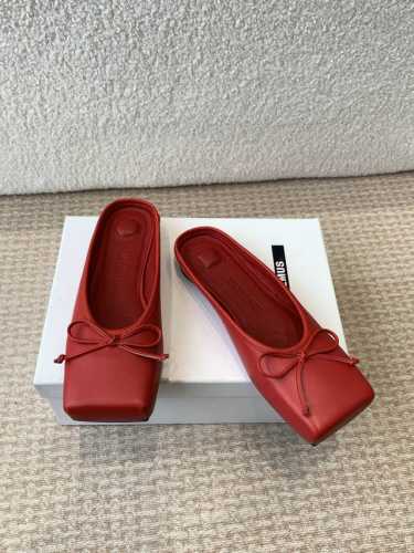 半拖 P360 P单鞋 P380 Jacquemus 2025 Aw 方头时髦单鞋 这双时髦精 买就不会出错了 太好看了！ 原版购入开发 无差的一双 原版定制牛