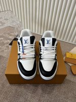 Louisvuittonlv 路易威登 大底和面料私模 绝对下血本费心思的一款鞋子 自Vifgil到来之后而设计的这一系列 每一季度都深受众多粉丝的青睐Tpu原