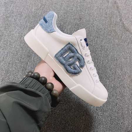 女 P360，男 P390。高品质100%实物拍摄 Dolce&Gabbana-杜嘉班纳 专柜品质 专柜主推款 进口原版头层牛皮 +蓝色牛仔布立体填充Logo+ - 点击图像关闭