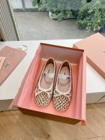 G0286现货供应顶级版本Miu Miu 缪缪女士蝴蝶结装饰缎面芭蕾舞平底鞋独家高版 Miu Mi*2025春款平底小羊皮半拖Zp开发 原版秒杀市面版本 Miu