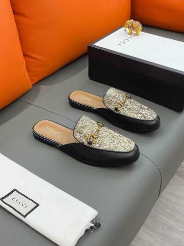 商品名称：Gucci 古驰 正规码数: 38-44 半拖 商品材料：精选 头层牛皮鞋面，柔软羊皮垫脚；原厂大底。