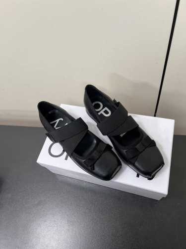 韩国小众设计师品牌OPEN YY春夏走秀款芭蕾舞鞋靴 第一眼看到这个鞋子就爱上了，带点复古味随意搭配都好看！各大网红博主都在穿它，整个鞋子非常柔软，好穿不磨脚鞋
