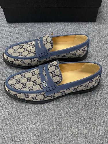 G家 顶级 Size:39-44 38.45.46 专柜原版全套包装 2025古奇男士最新新款休闲鞋！官网同步上市，绝对的奢华打造，进口深胶大底，舒适感爆棚。独