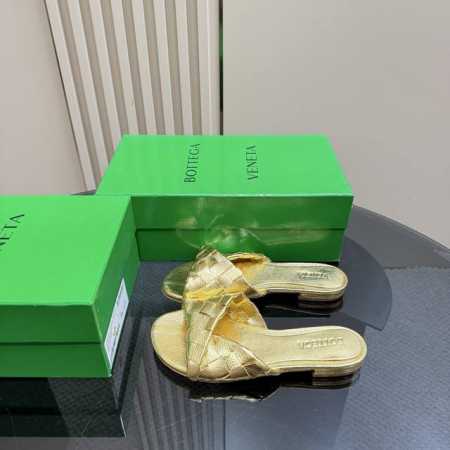 Bottega Venet* 编织： 最新最经典编织高跟凉鞋！ins&小红书巨多网红明星上身！上脚超性感！真的太美了！这款哑光的鞋面超有高级感！高级穿着又仙女简 - 点击图像关闭