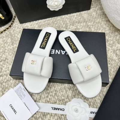出厂 顶级版本 Chane*小香 25新品超软羊皮 面包平底拖鞋原版五金扣饰上脚超舒服 鞋面：混种羊皮 垫脚：内里羊皮 大底：意大利进口真皮大底 Size:35