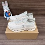 顶级版本On Cloudtilt X Loewe罗意威 舒适简约 低帮 生活休闲鞋。 瑞士高性能运动品牌On打造的此系列作品，鞋面由再生聚酯纤维和网眼布制成，采