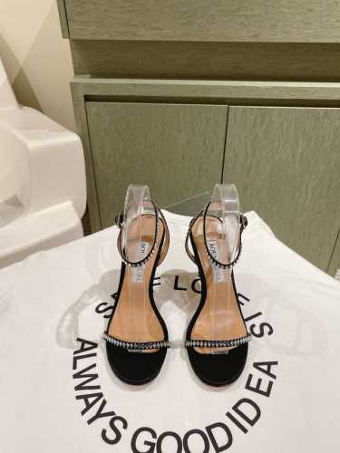 Aquazzur* 菠萝早春专柜新品仙女时装鞋系列，大量上新同步官网全系列均可定制龙年主打一个火爆，全网各大网红纷纷开秀，绝美的穿搭系列！ ★★★★★ 鞋面 烫