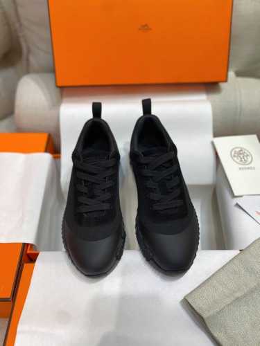 上新Herme* H家新款爱马*Bouncing运动鞋 ZP购入，顶级原单品质，市面最高版本，出厂价批 原版开模大底。一分钱一分货，真材实料，无论是皮料、楦型、